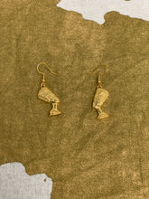 Load image into Gallery viewer, &quot;Queen Nef&quot; Earrings
